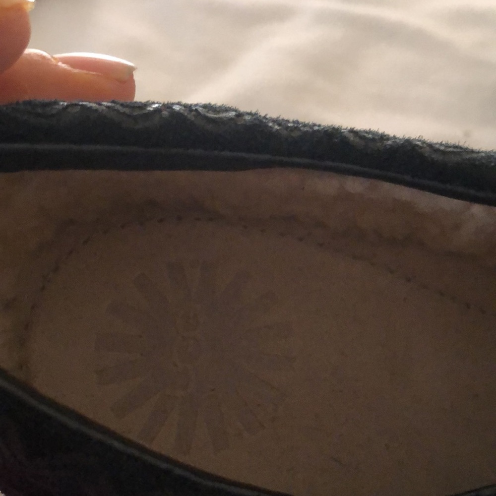 Ugg - Picture 5 of 5